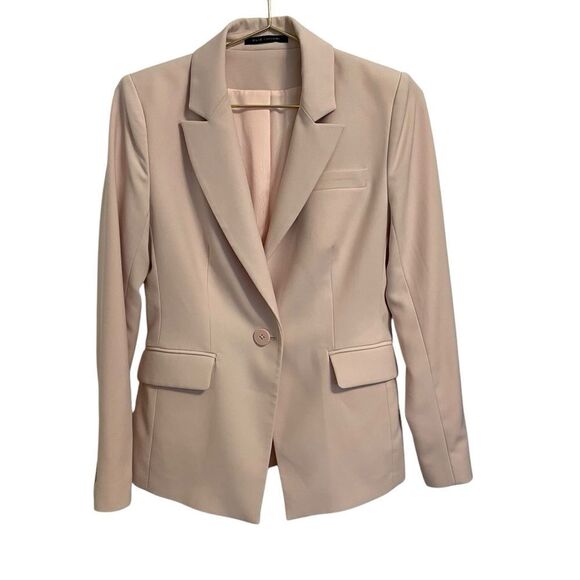 Elie Tahari Jackets & Blazers - Elie Tahari Light Pink Fitted Single Button Blazer Size 2